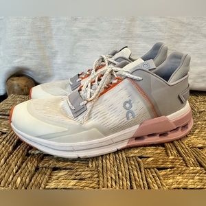 On Running Cloudnova Flux sneakers. Size 8.5 Women’s. In excellent condition.